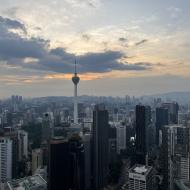 Solnedgang over KL Tower