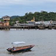 Et kig over til Kampong Ayer