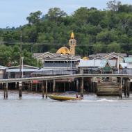 Et kig over til Kampong Ayer