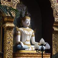 Wat Saen Mueang Ma Luang